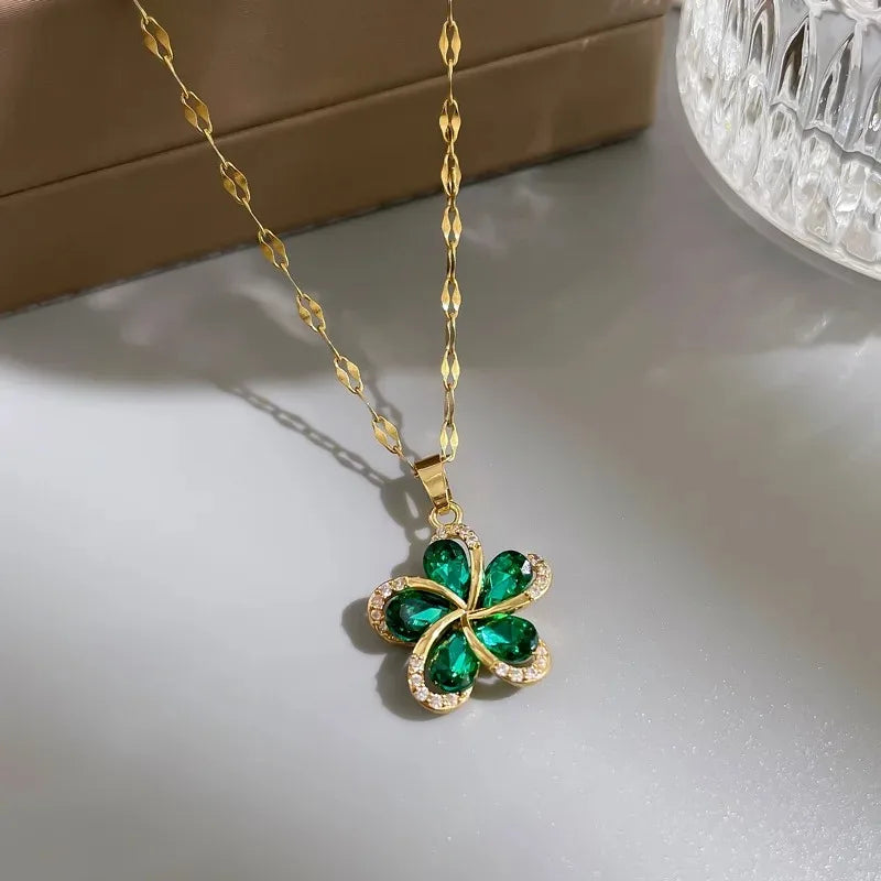 Green Five-Petal Flower Pendant Necklace