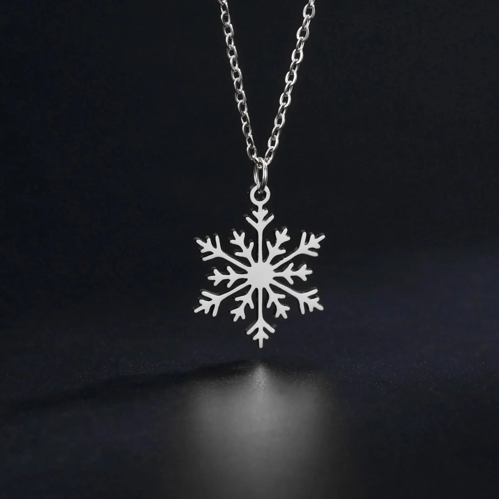 Snowflake Pendant Necklace Winter silver