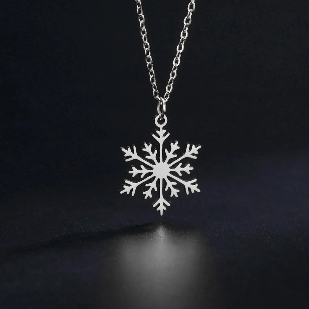 Snowflake Pendant Necklace Winter silver