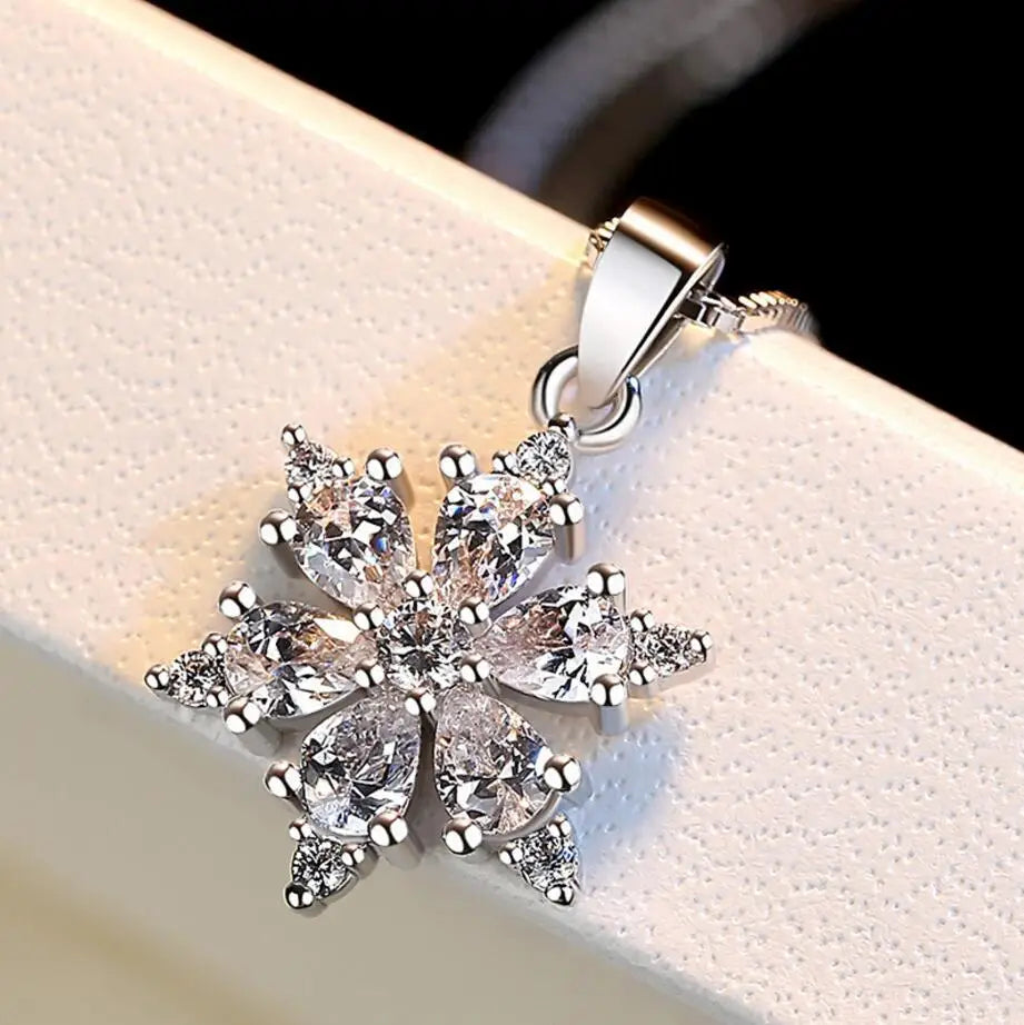 Snowflake Pendant Necklace Winter Women Silver