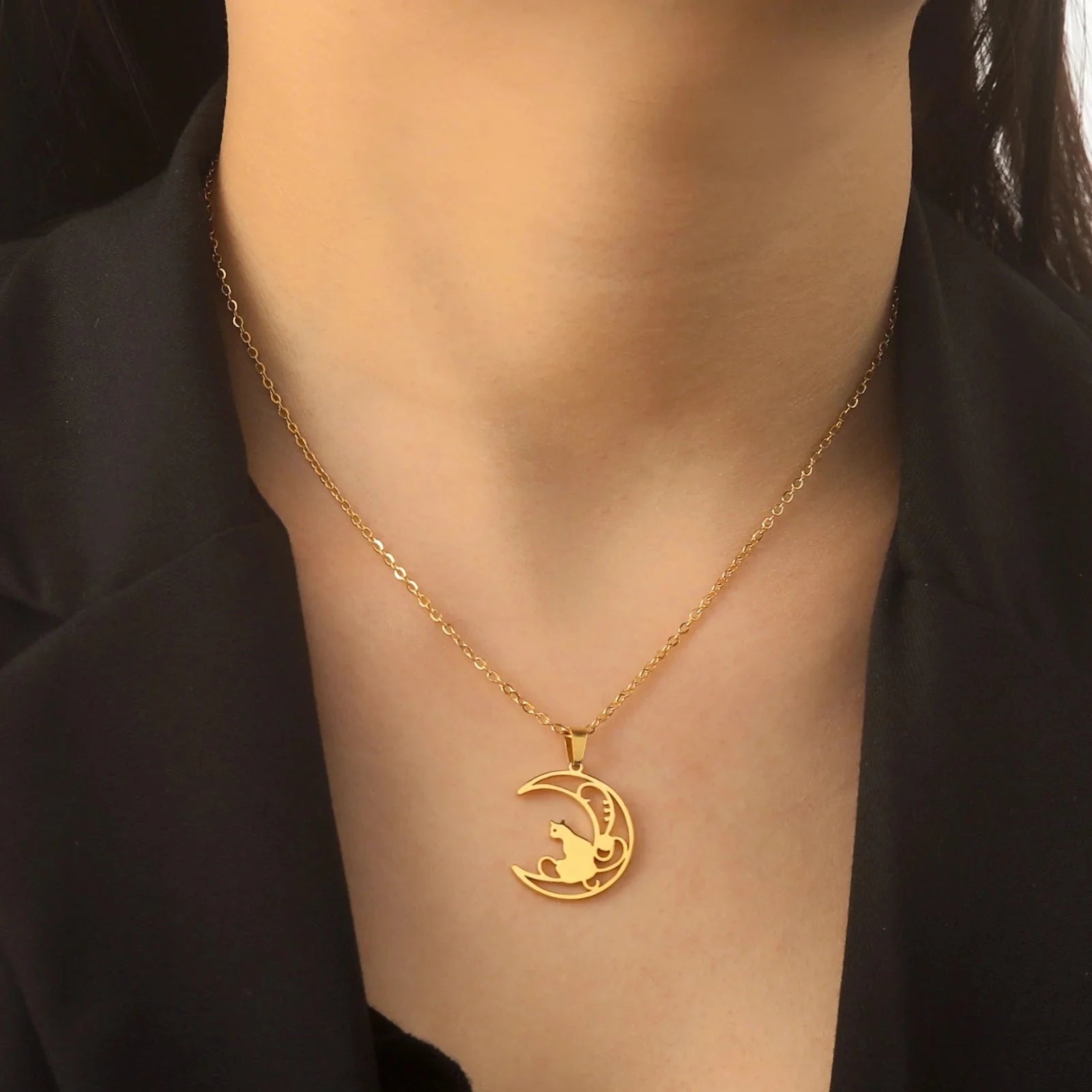 Cat Moon Pendant Necklace gold