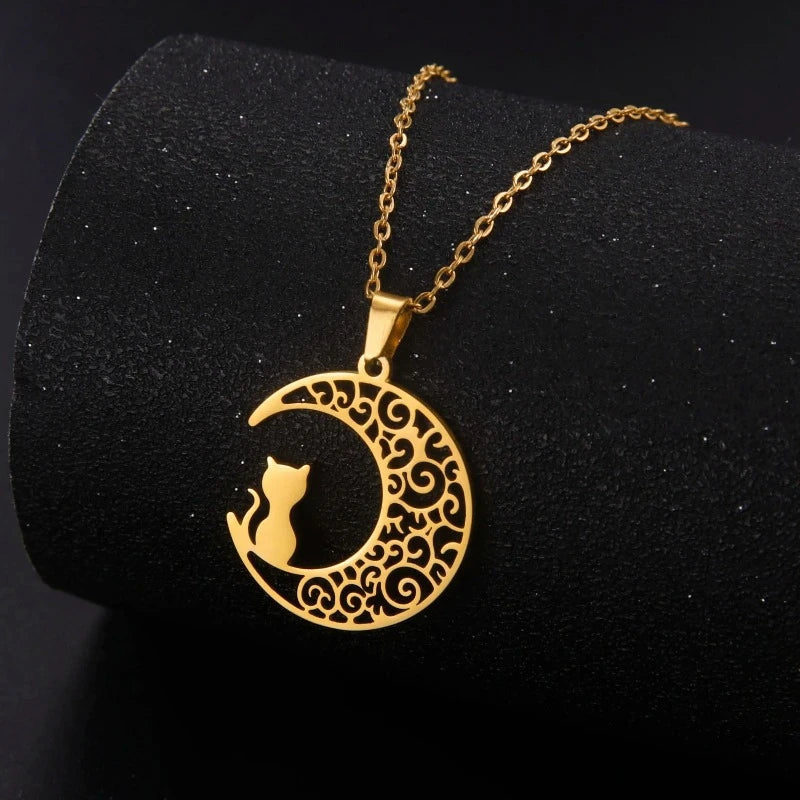 Cat Moon Pendant Necklace gold