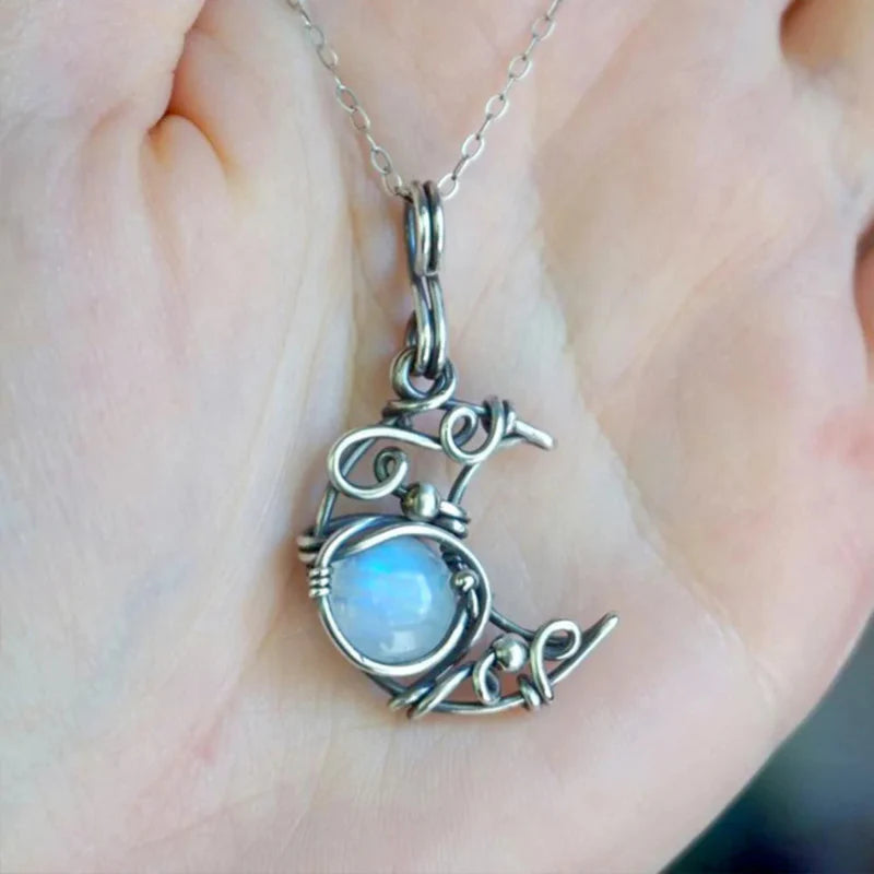 Vintage Moonstone Pendant Necklace c