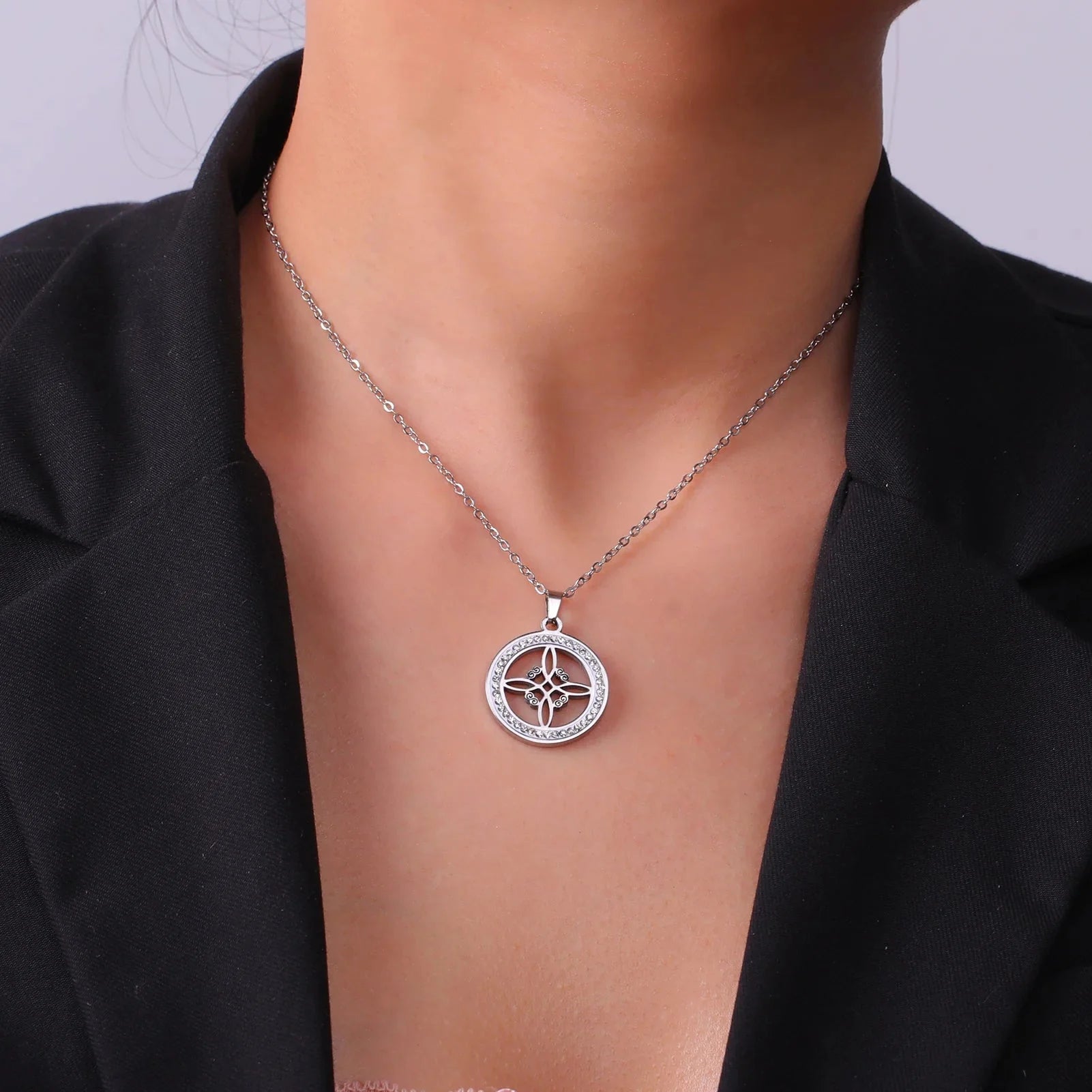 Wiccan Pendant Necklace Witch's Knot Protection Amulet silver