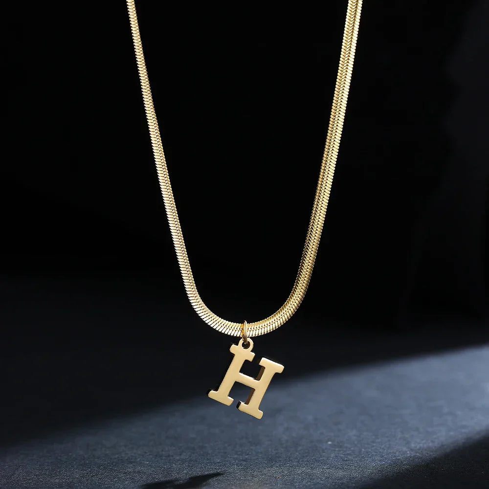 Women's choker necklace with initial pendant h