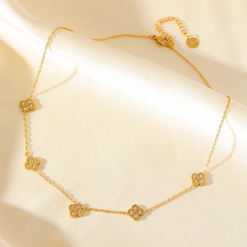Choker Necklace with Four-Leaf Clover Pendants