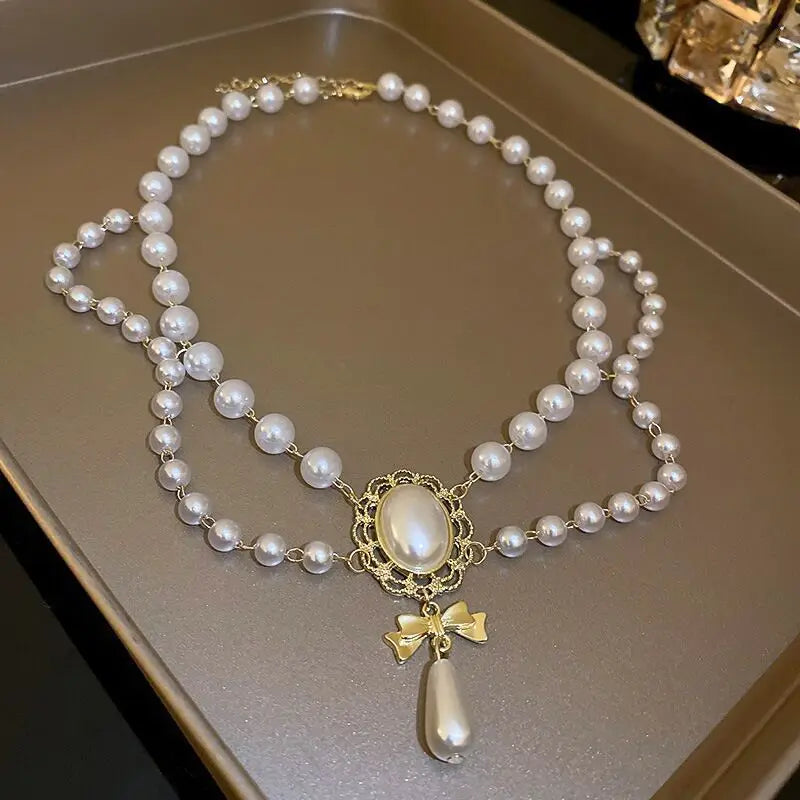 Baroque Style Pearl Pendant Choker Necklace