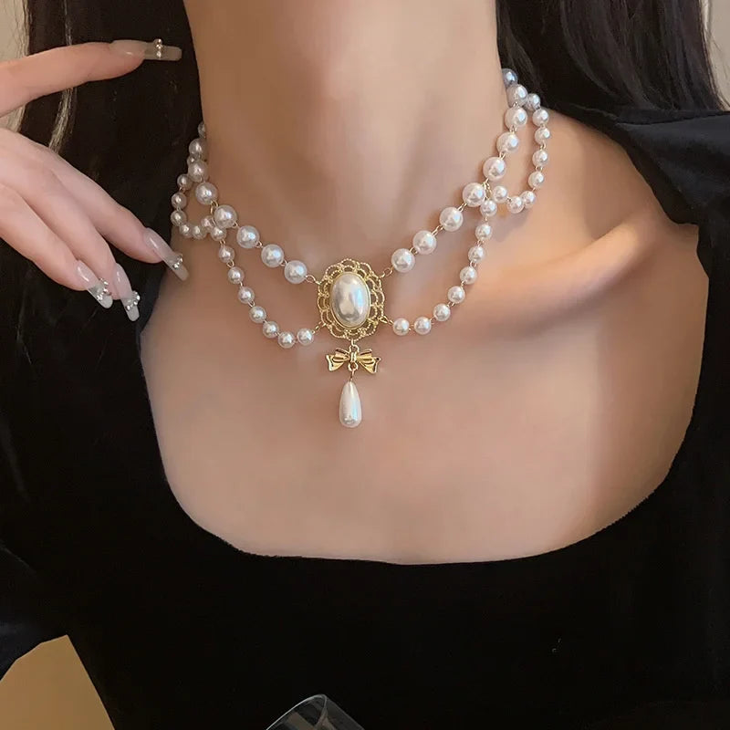 Baroque Style Pearl Pendant Choker Necklace