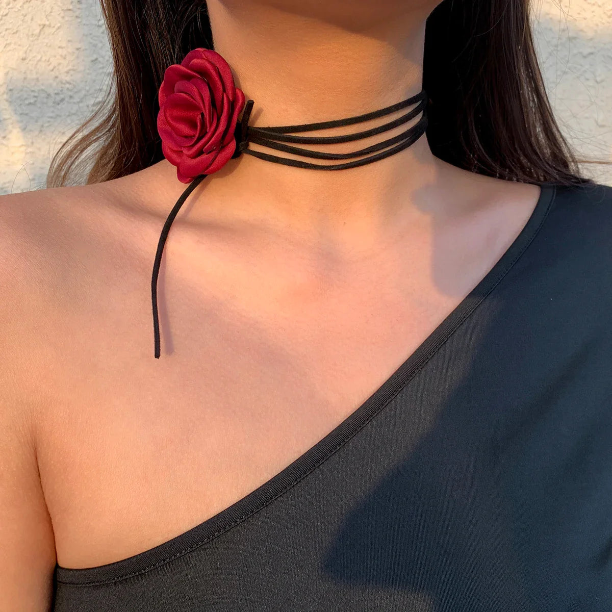 Elegant Choker Necklace Large Rose Flower Pendant red 1