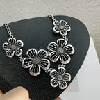 Necklace Choker Pendant with Large 5-Petal Flowers