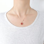 Mother-of-Pearl Clover Necklace Gold Chain Pendant for Women red