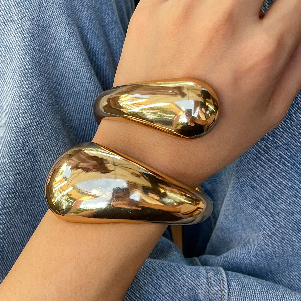 Large Water Drop Chain Bracelet Gold