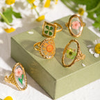 Large Flower Ring in Transparent Frame