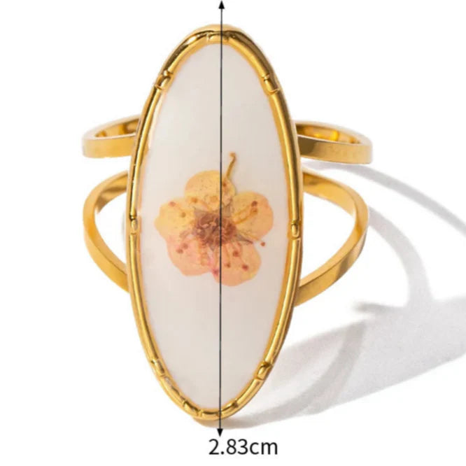 Large Flower Ring in Transparent Frame