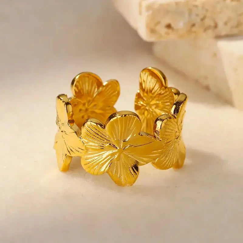 Large Gold 5-Petal Flower Band Ring