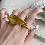 Lily Leaf Ring gold