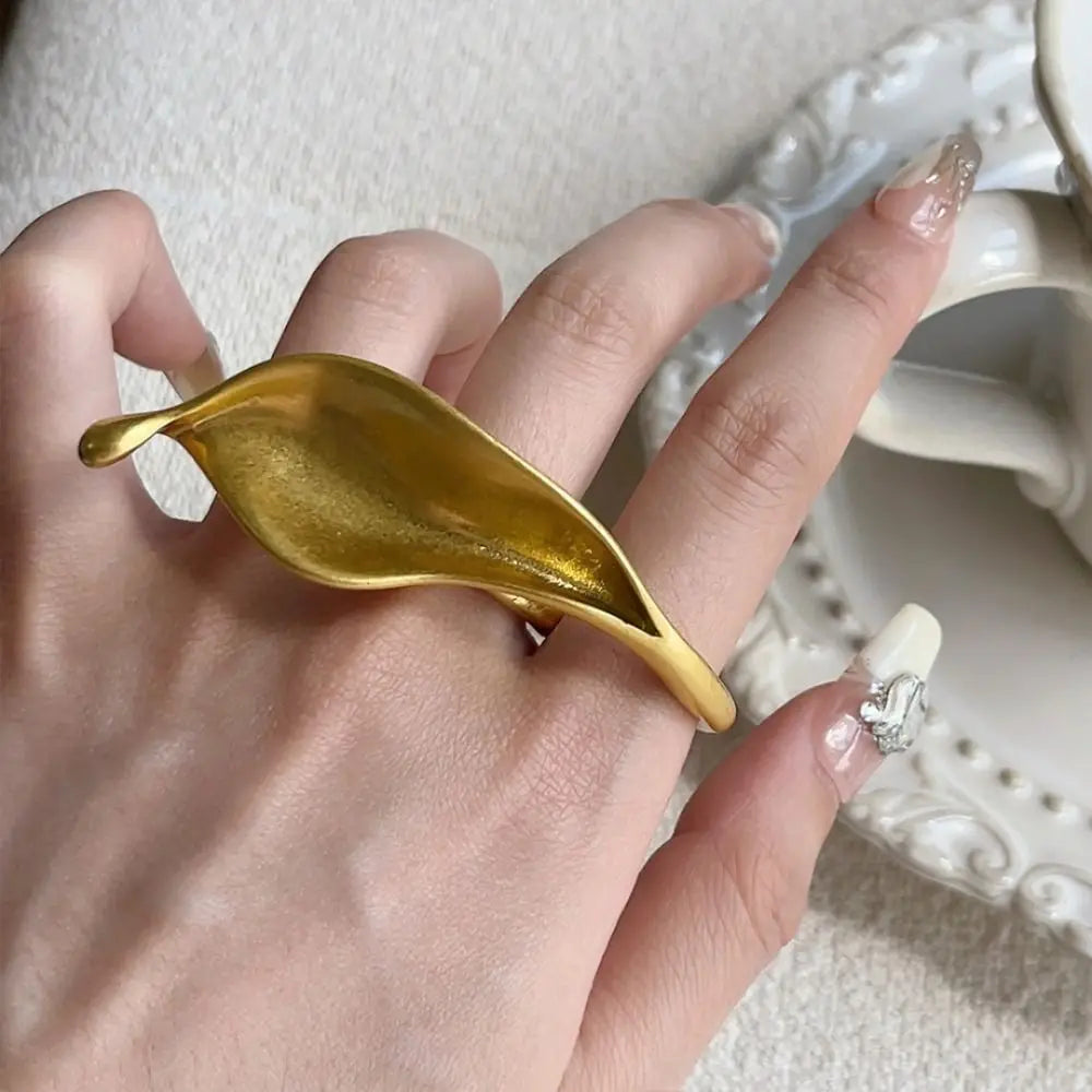 Lily Leaf Ring gold