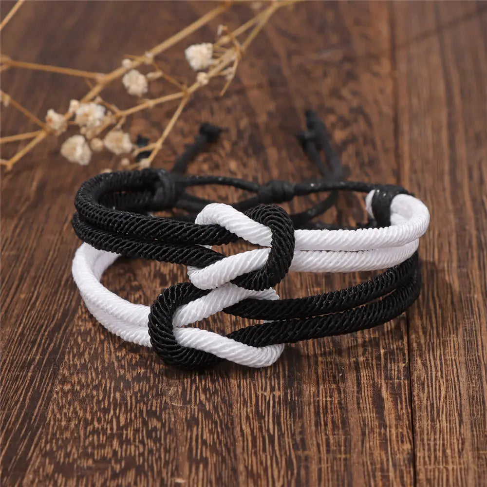 Set of 2 Knot Bracelets for Couples in White and Black