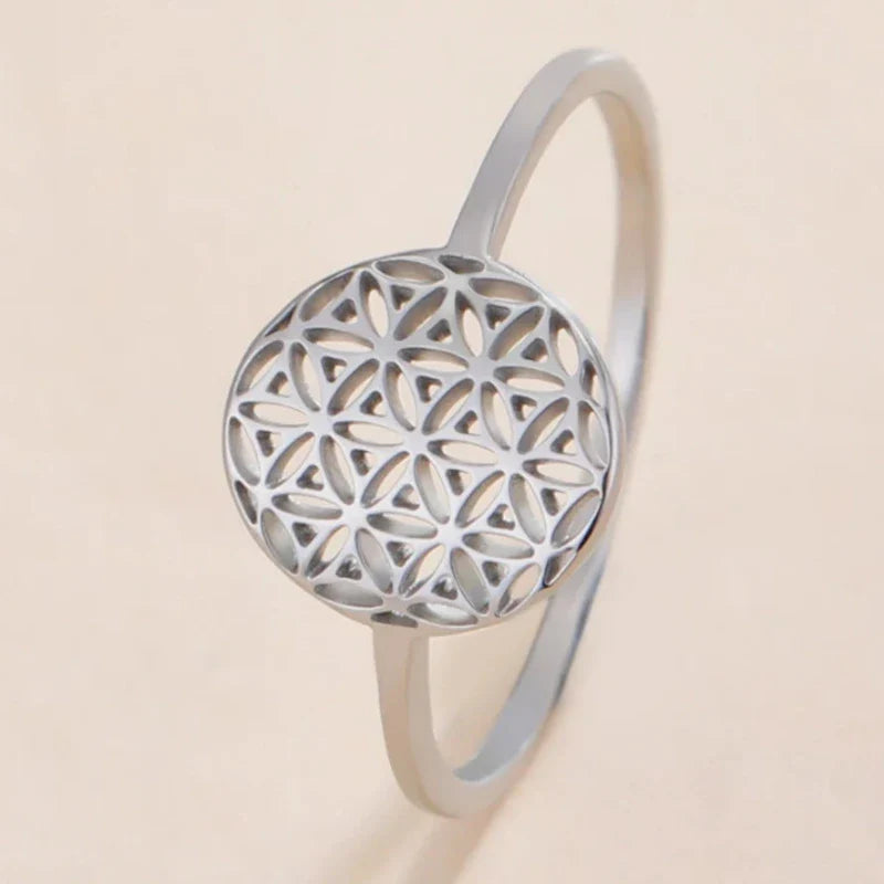 Small Women’s Life Flower Ring in Silver