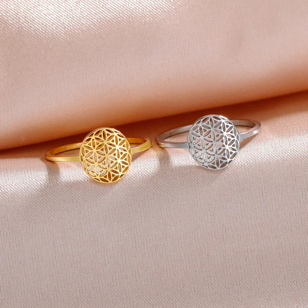 Small Women’s Life Flower Ring in Silver